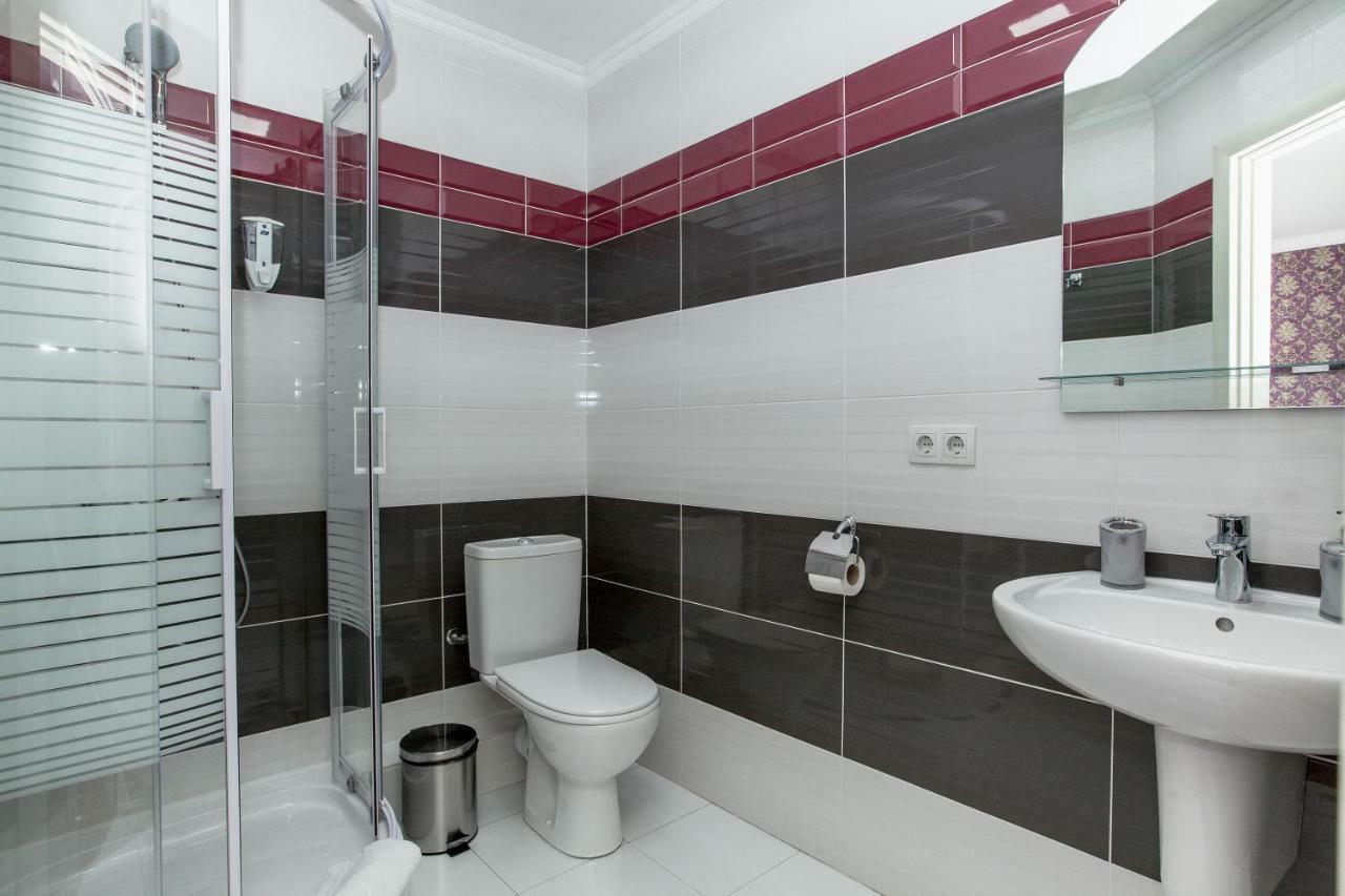 Mon Ami Hotel Ivano-Frankivsk Luaran gambar